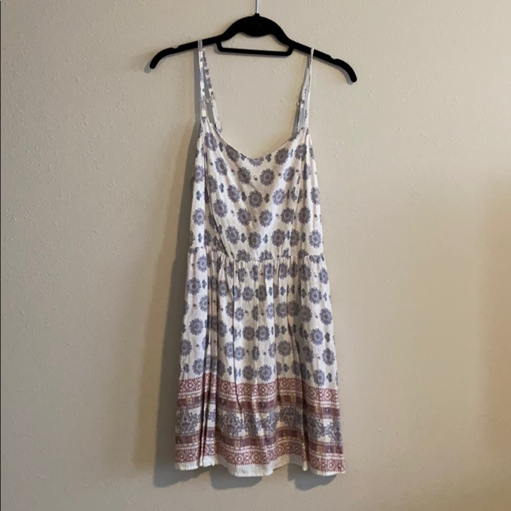 Patterned white/pink dress